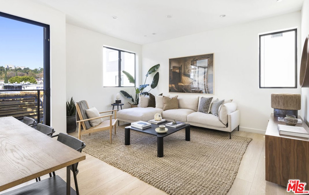 3409 Fletcher Dr, Los Angeles CA  90065-2955 exterior