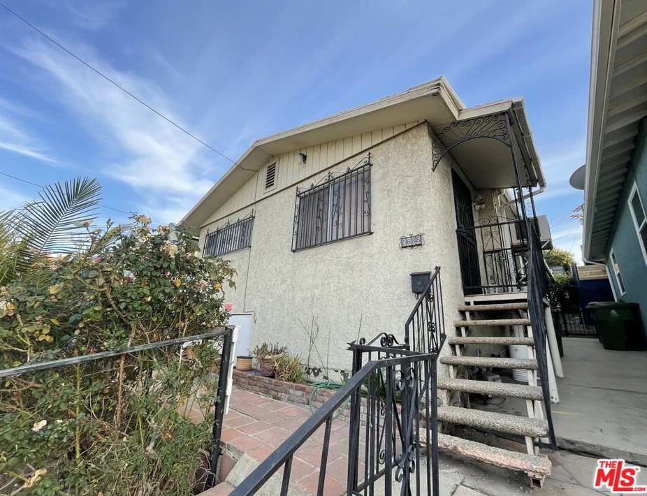 5688 Aldama St, Los Angeles CA  90042-2563 exterior