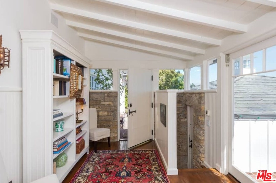 1766 Westridge Rd, Los Angeles CA  90049-2516 exterior