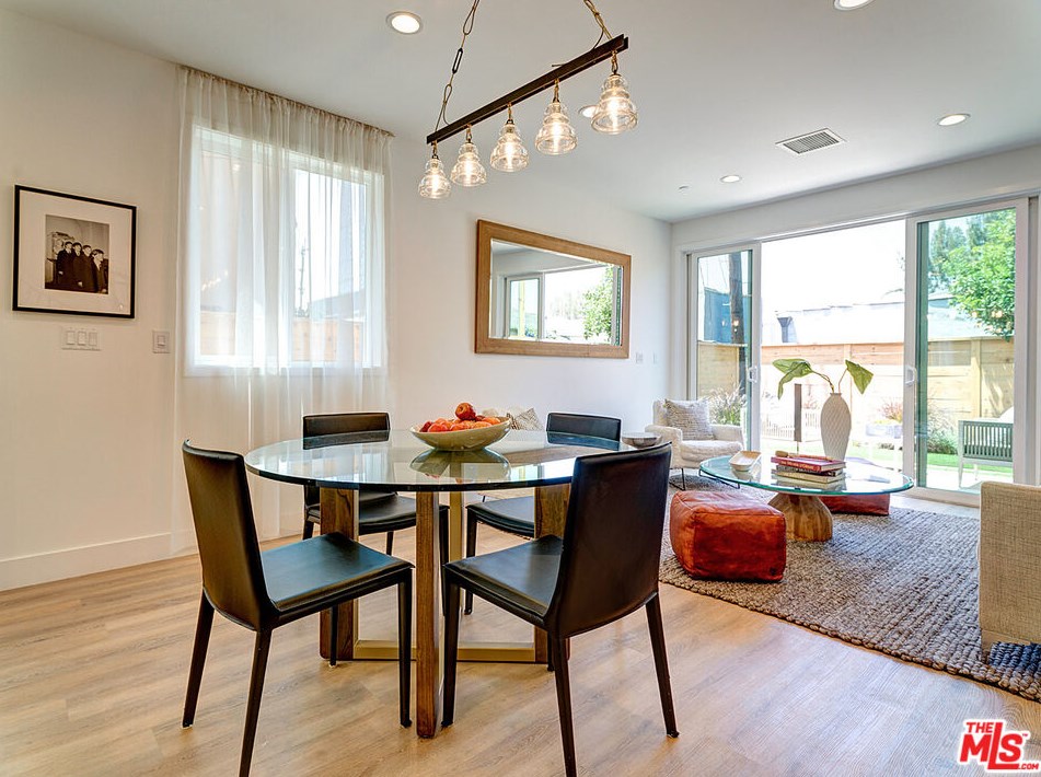 1903 Marvin Ave, Los Angeles CA  90016-1122 exterior