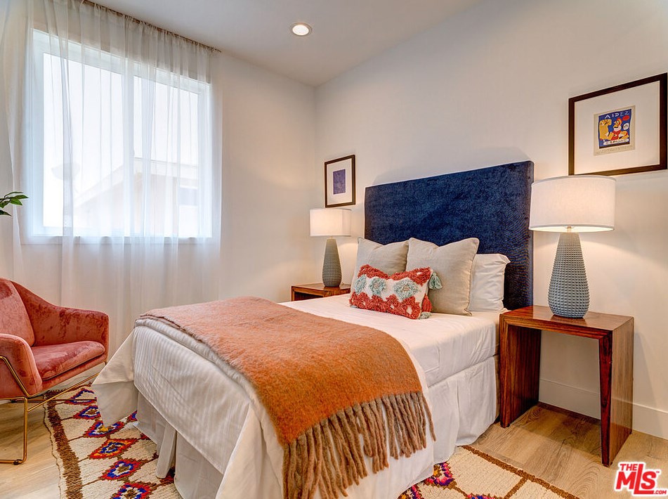 1903 Marvin Ave, Los Angeles CA  90016-1122 exterior