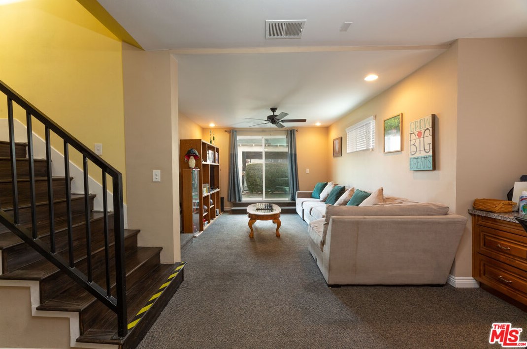 4068 57th St, Los Angeles CA  90043-2242 exterior