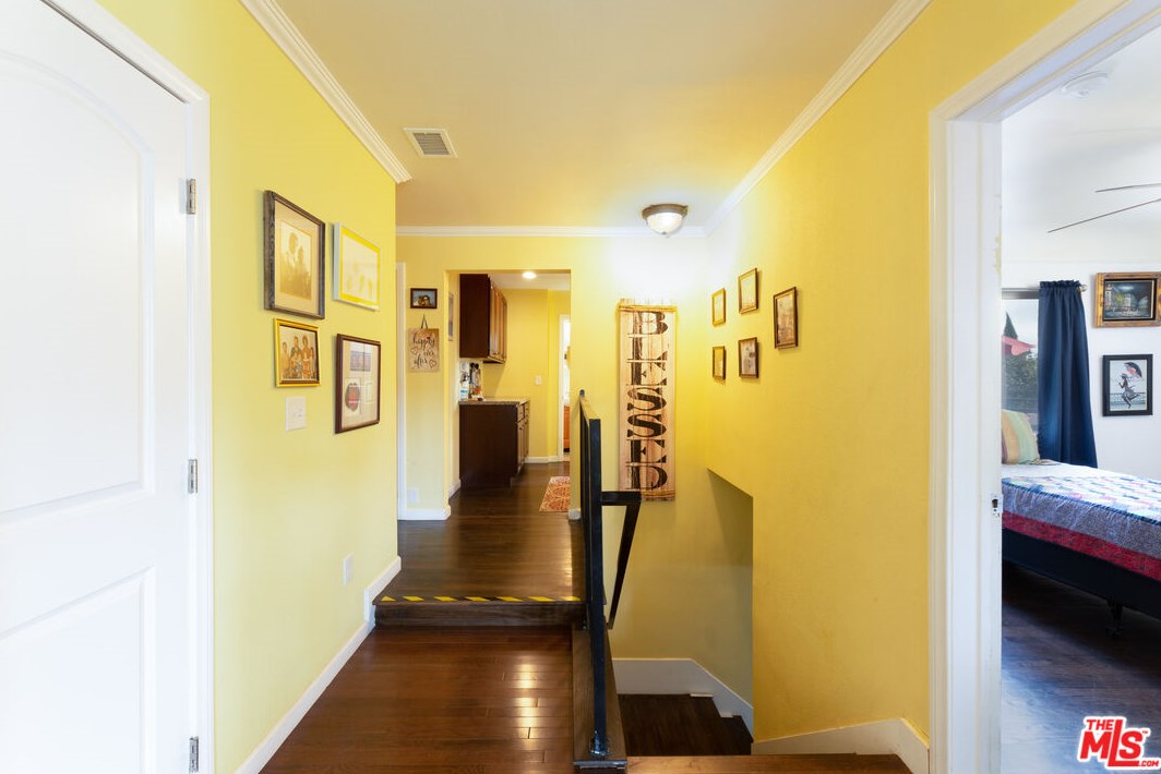 4068 57th St, Los Angeles CA  90043-2242 exterior