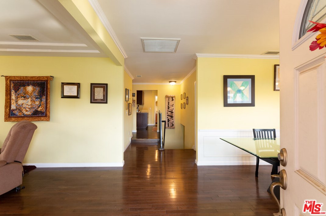 4068 57th St, Los Angeles CA  90043-2242 exterior