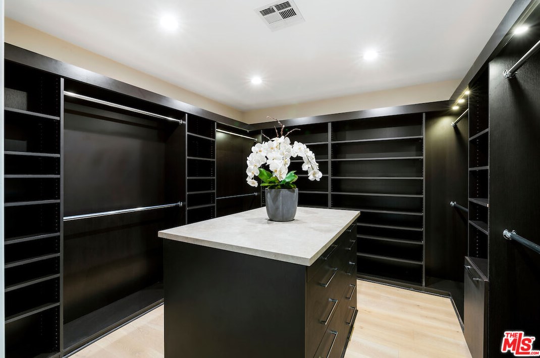 10259 Monte Mar Dr, Los Angeles CA  90064-3426 exterior