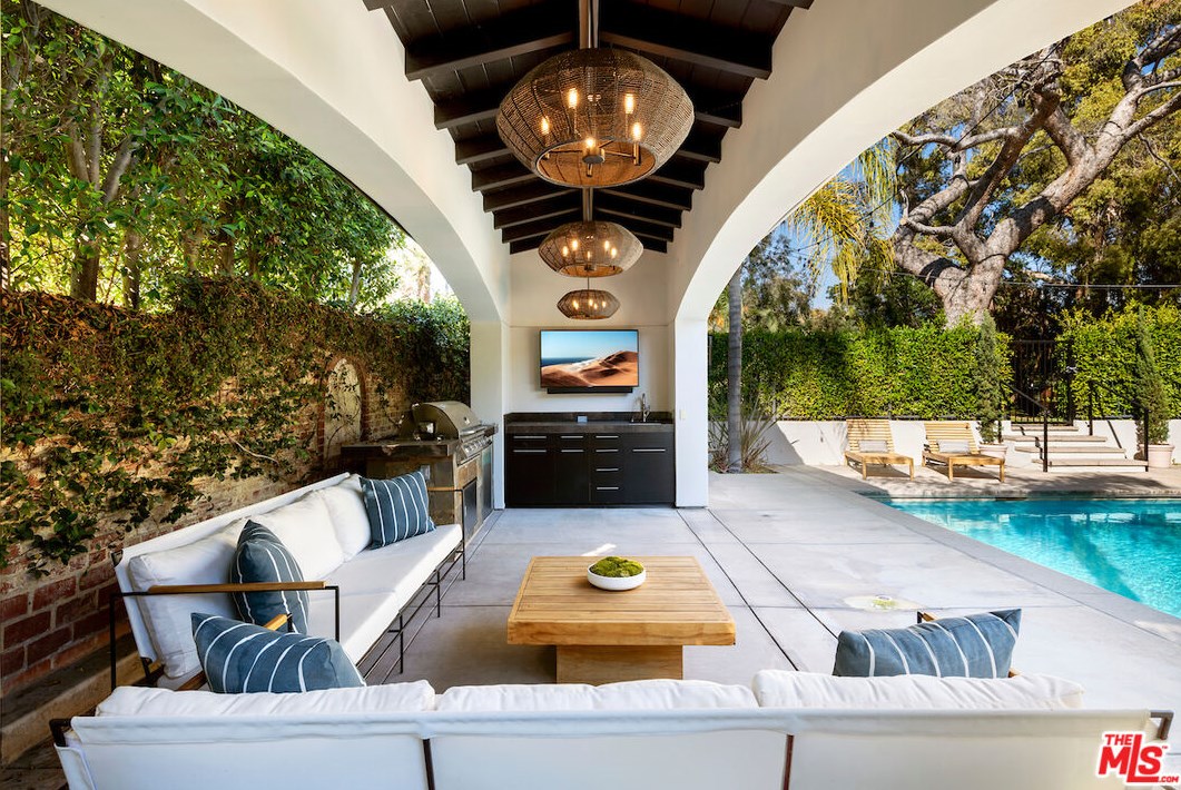 10259 Monte Mar Dr, Los Angeles CA  90064-3426 exterior