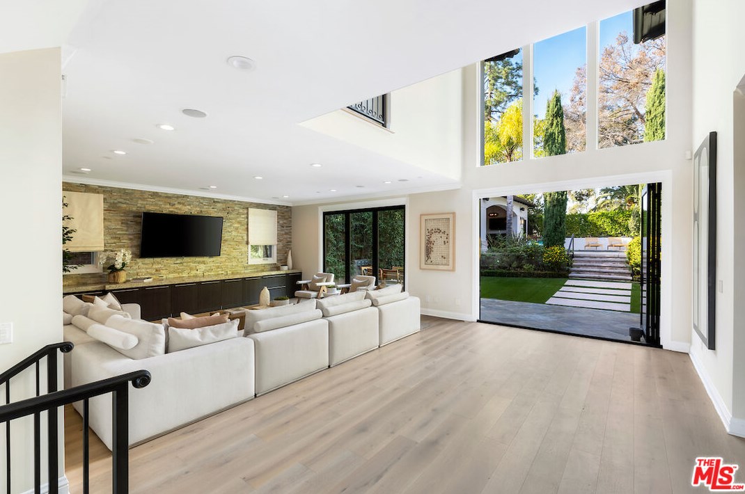 10259 Monte Mar Dr, Los Angeles CA  90064-3426 exterior