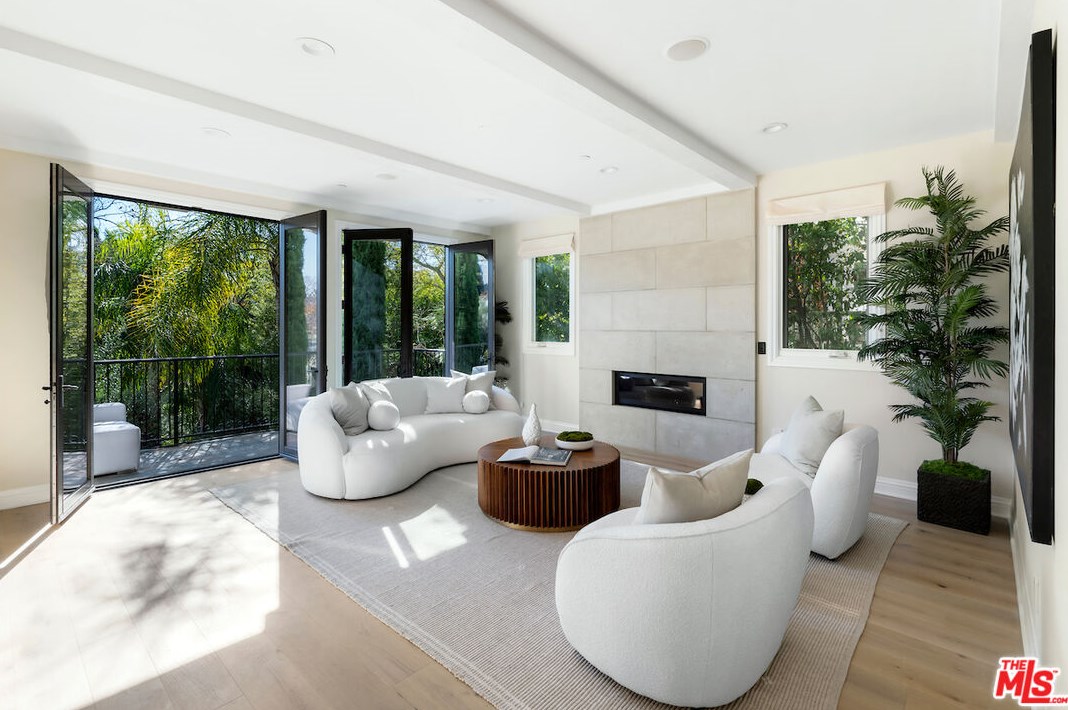 10259 Monte Mar Dr, Los Angeles CA  90064-3426 exterior