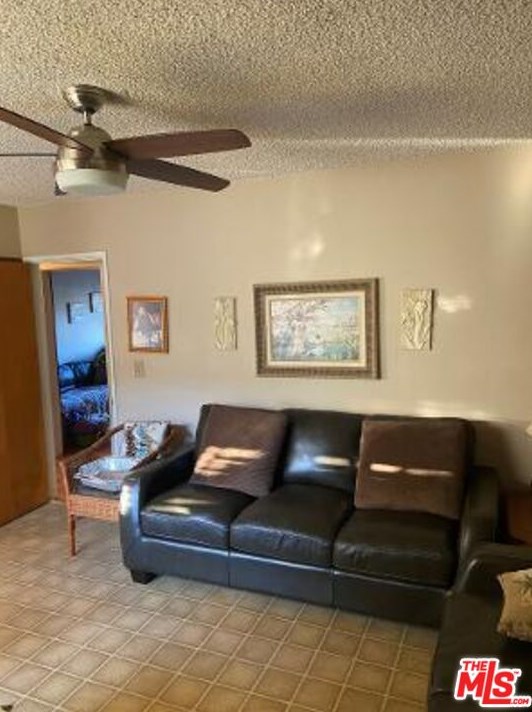 11300 Hannum Ave, Los Angeles CA  90230-6158 exterior