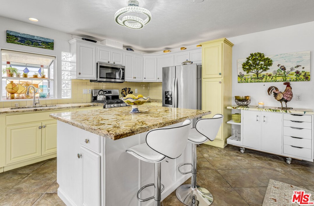 69100 San Helena Ave, Cathedral City CA  92234-3241 exterior
