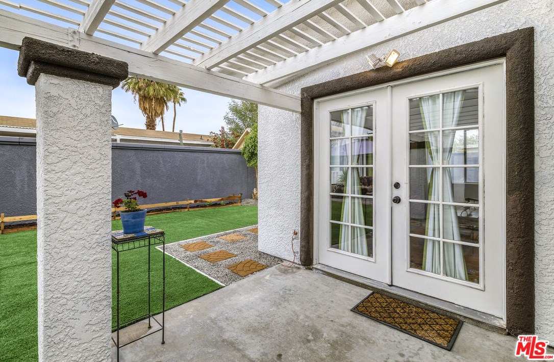 69100 San Helena Ave, Cathedral City CA  92234-3241 exterior