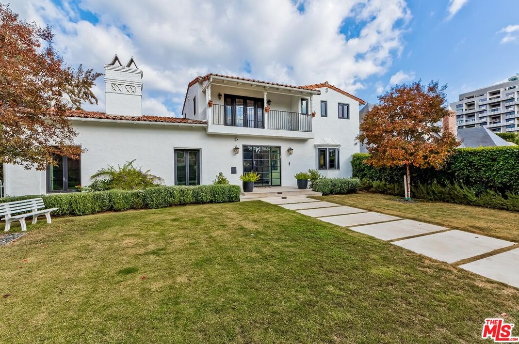 800 Beverly Glen Blvd, Los Angeles CA  90024-4604 exterior