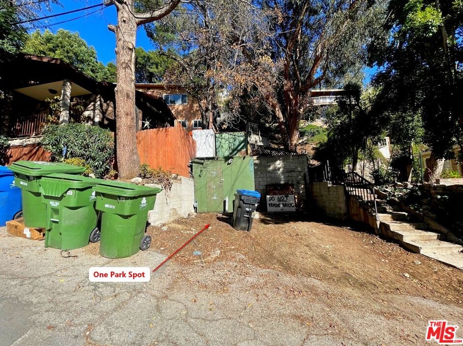 1930 Weepah Way, Los Angeles CA  90046-7723 exterior