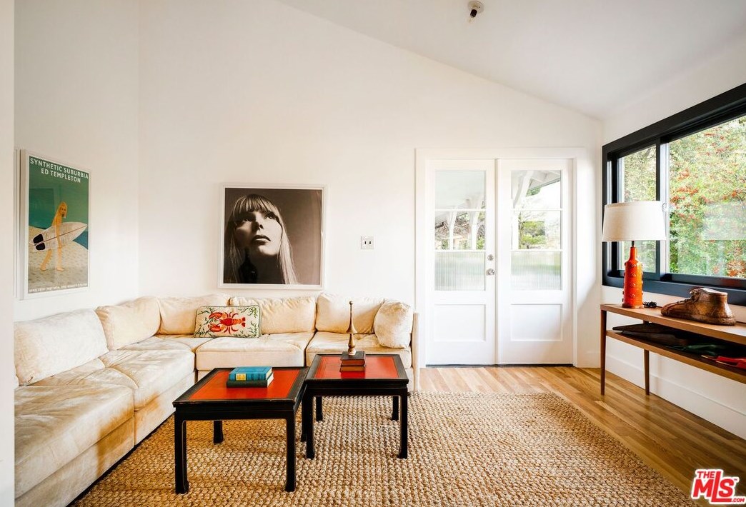 4413 Sunnycrest Dr, Los Angeles CA  90065-4822 exterior