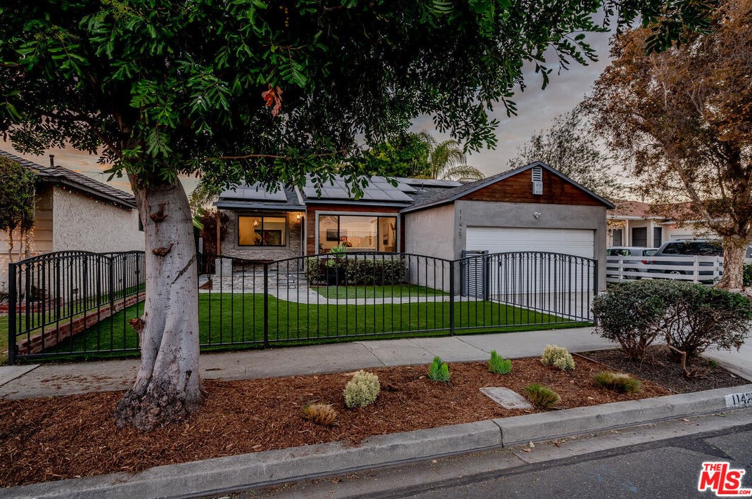 11427 Segrell Way, Los Angeles CA  90230-5357 exterior