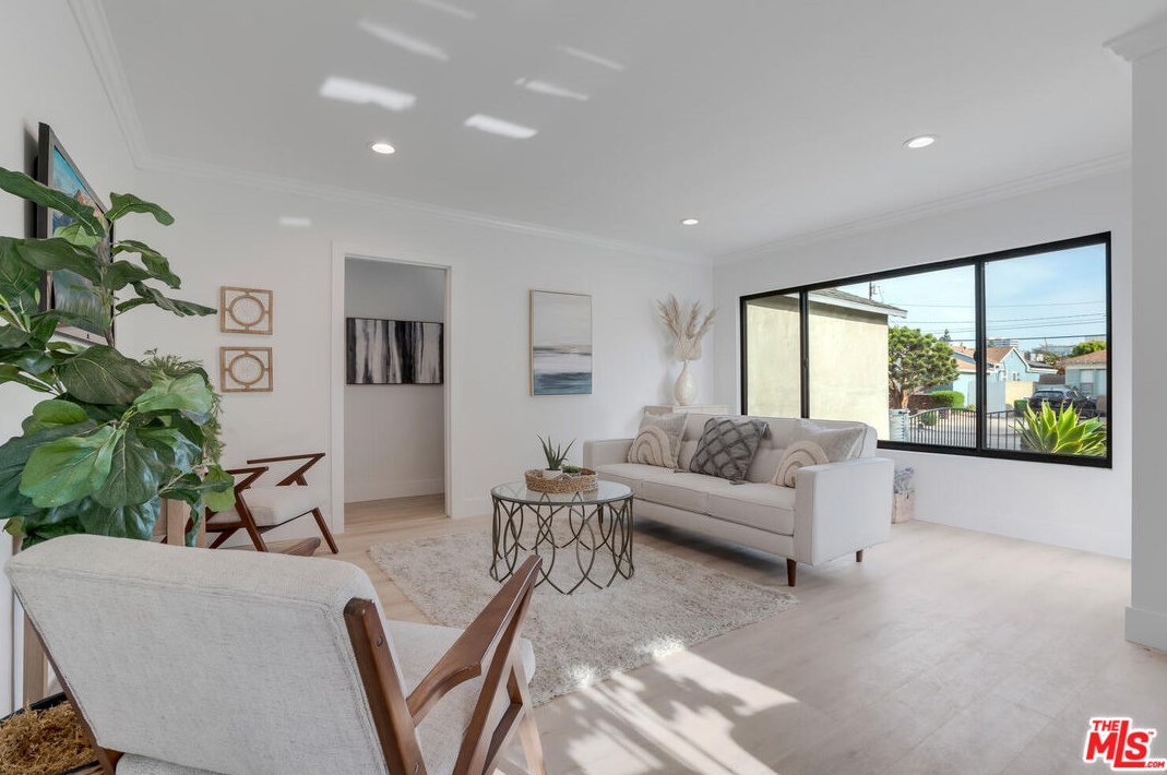 11427 Segrell Way, Los Angeles CA  90230-5357 exterior