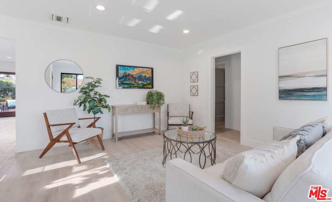 11427 Segrell Way, Los Angeles CA  90230-5357 exterior