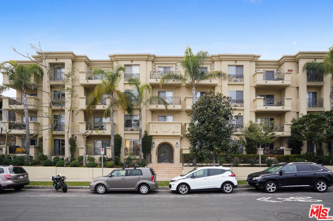 1417 Westgate Ave, Los Angeles CA  90025-2238 exterior