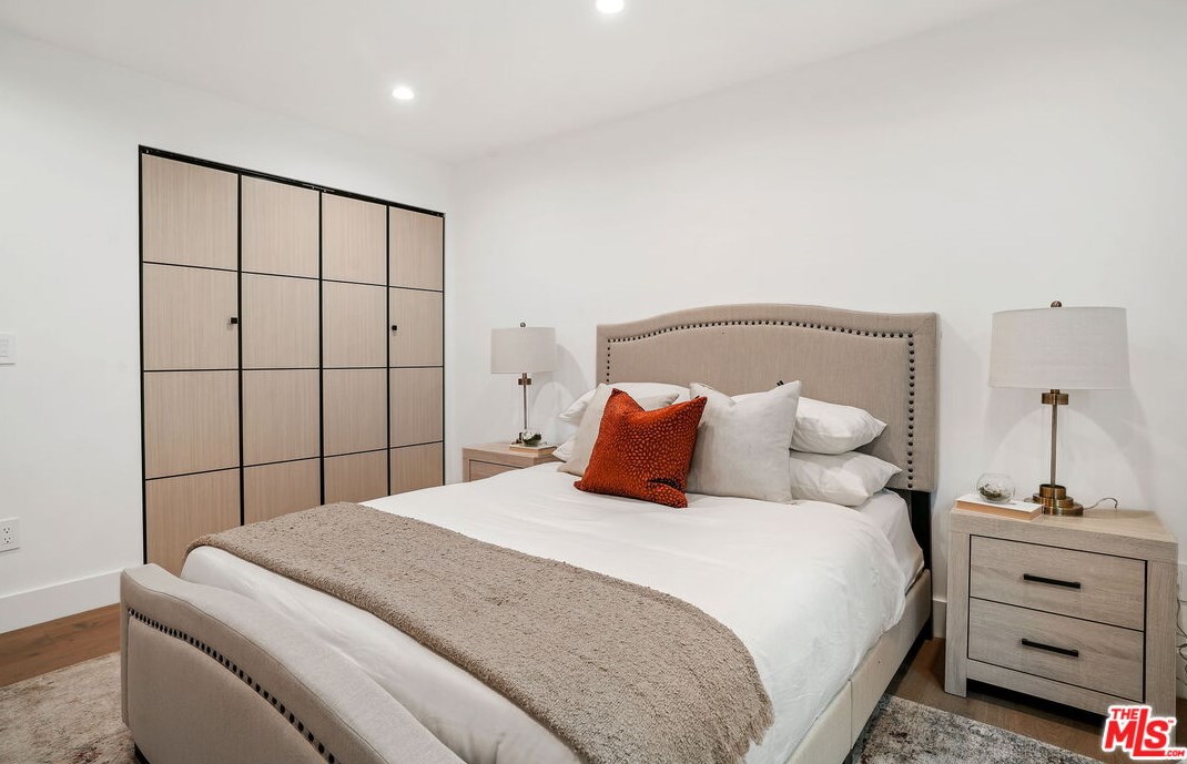 12836 Gilmore Ave, Los Angeles CA  90066-6406 exterior