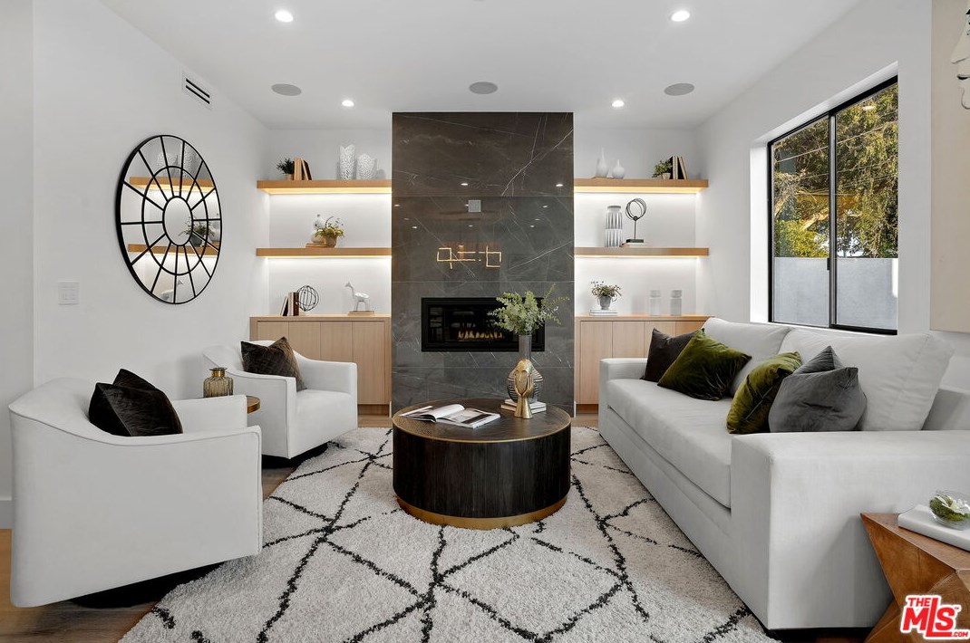 12836 Gilmore Ave, Los Angeles CA  90066-6406 exterior