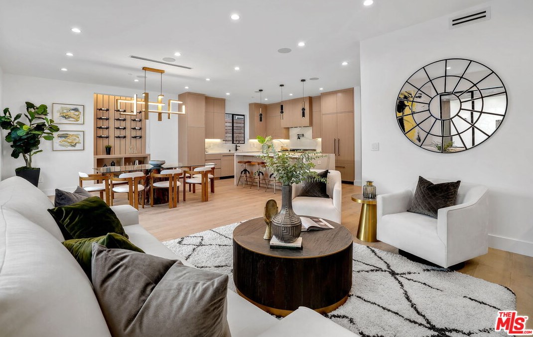 12836 Gilmore Ave, Los Angeles CA  90066-6406 exterior