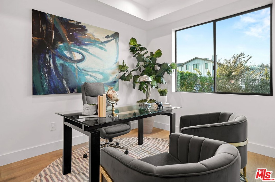 12836 Gilmore Ave, Los Angeles CA  90066-6406 exterior