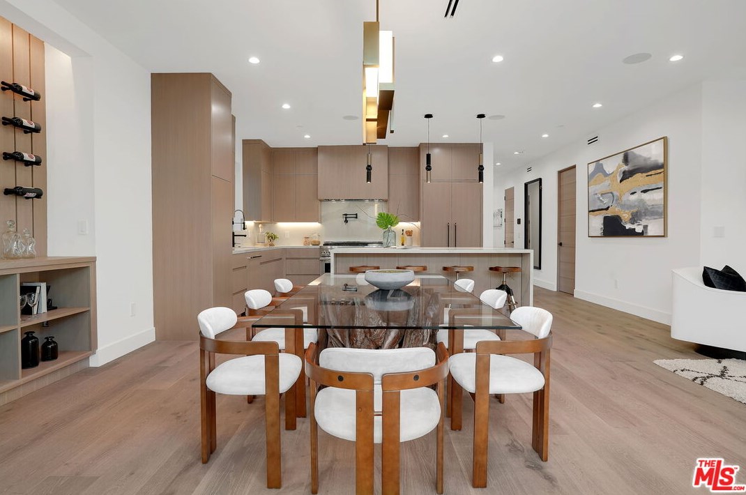 12836 Gilmore Ave, Los Angeles CA  90066-6406 exterior