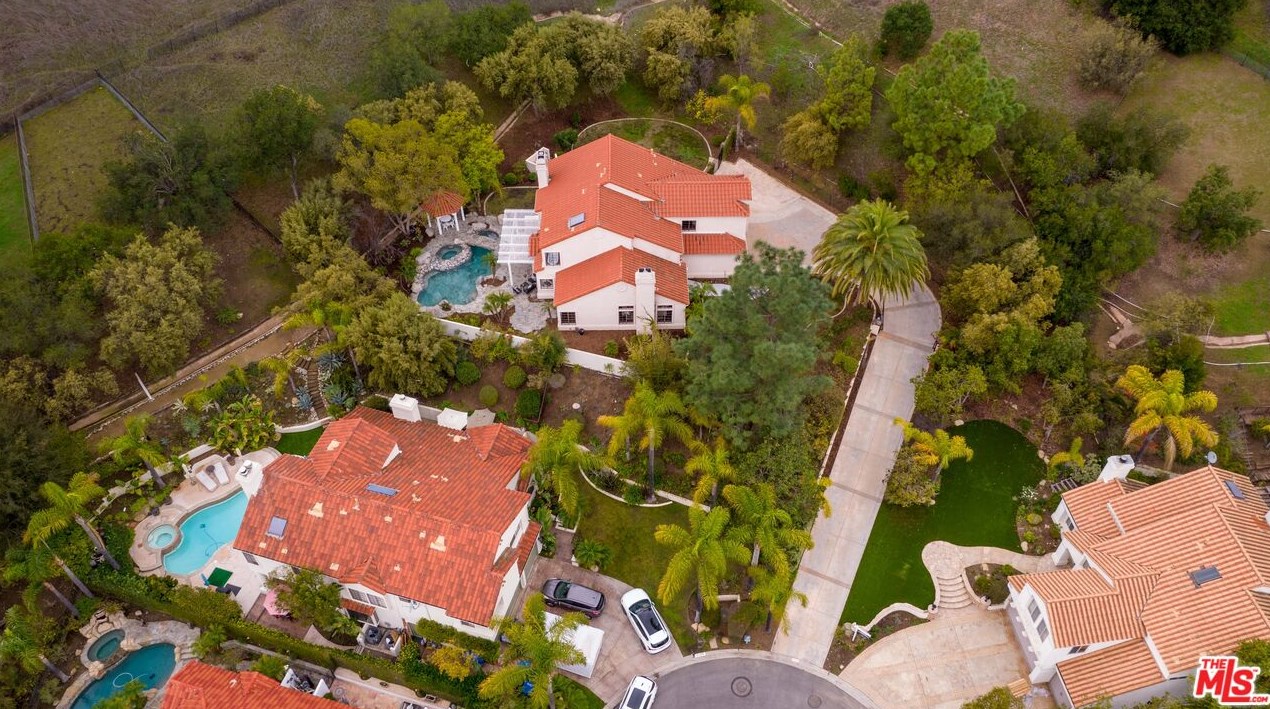 5558 Spring Hill Ct, Thousand Oaks CA  91362-5429 exterior