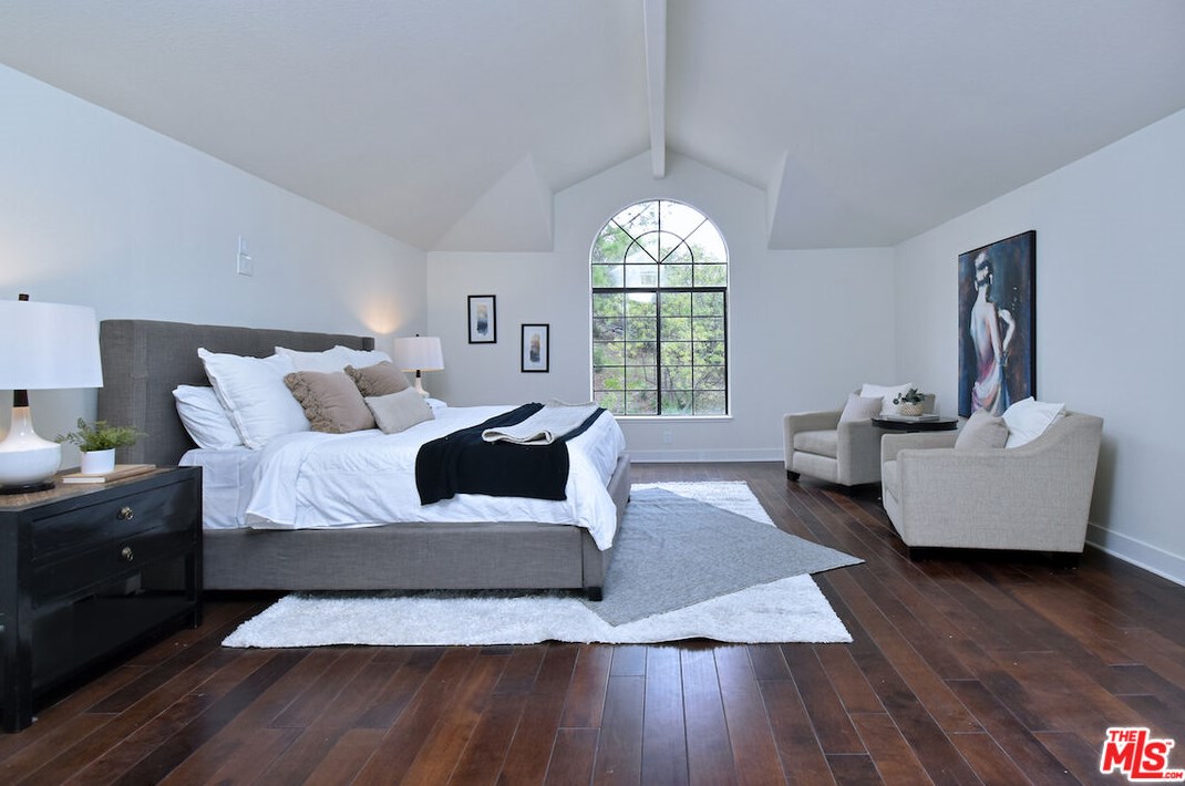 5558 Spring Hill Ct, Thousand Oaks CA  91362-5429 exterior