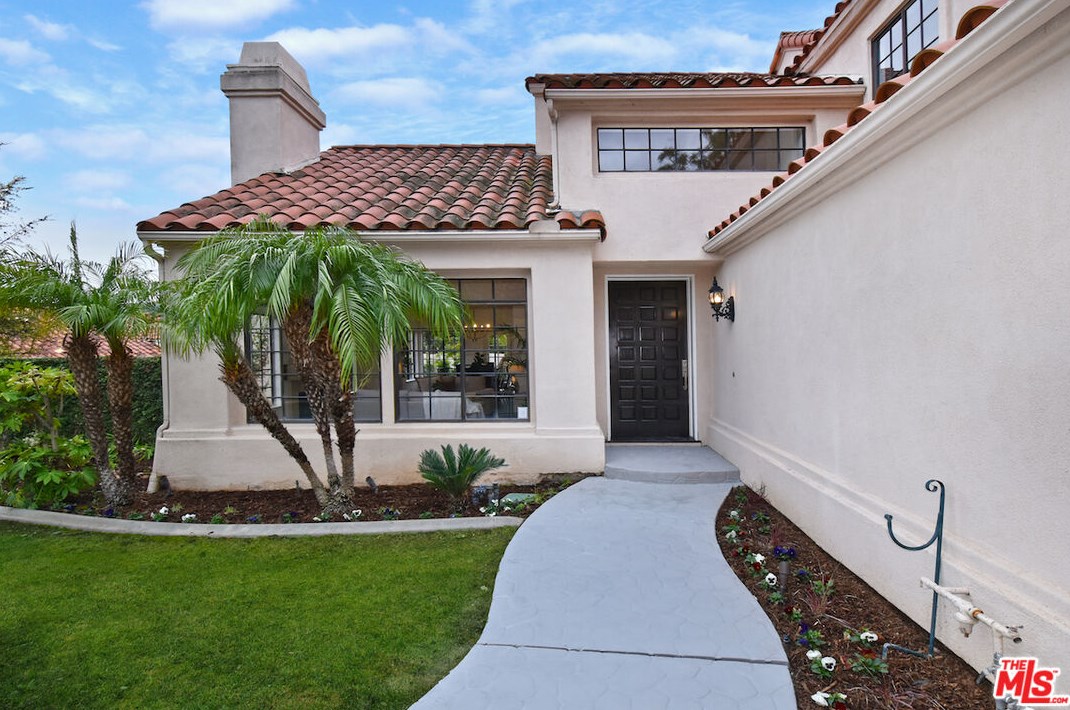 5558 Spring Hill Ct, Thousand Oaks CA  91362-5429 exterior