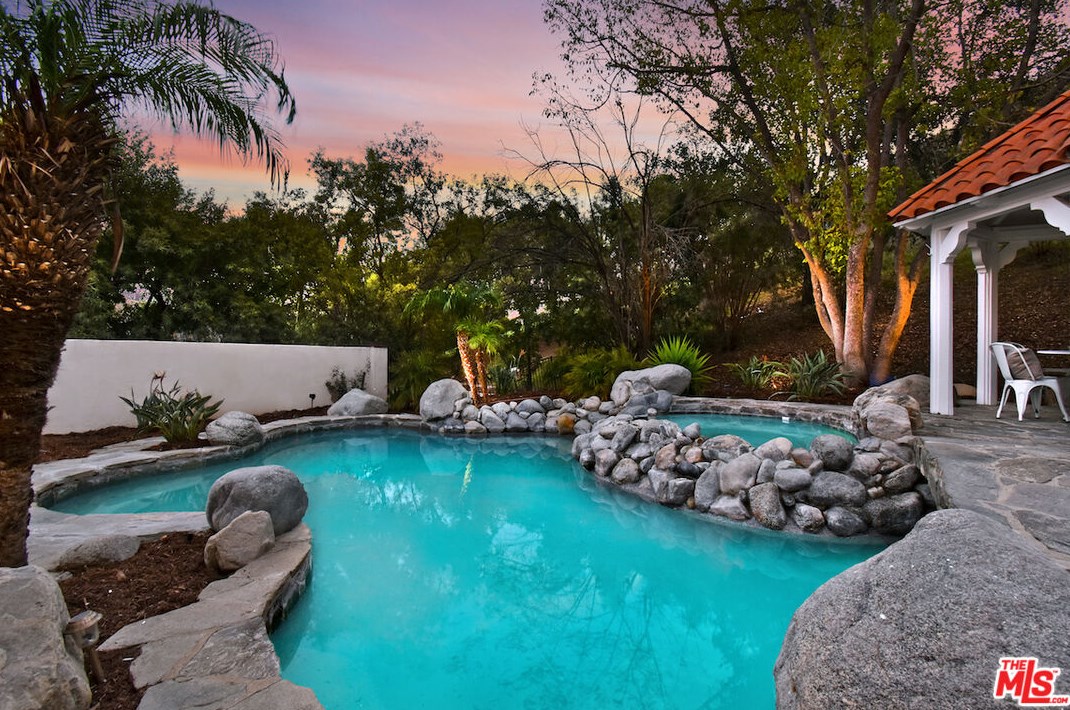 5558 Spring Hill Ct, Thousand Oaks CA  91362-5429 exterior