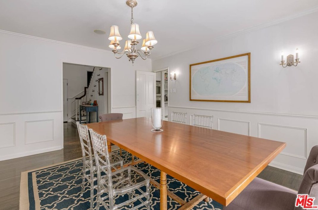 251 Thurston Ave, Los Angeles CA  90049-3123 exterior