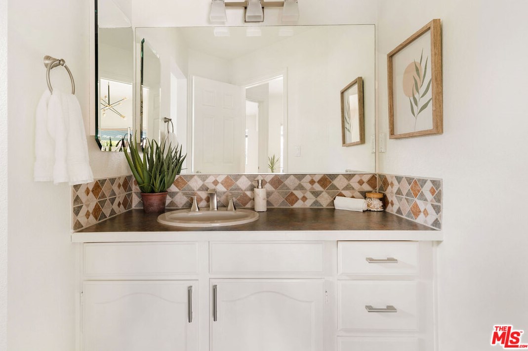 68675 Jarana Rd, Cathedral City CA  92234-3756 exterior