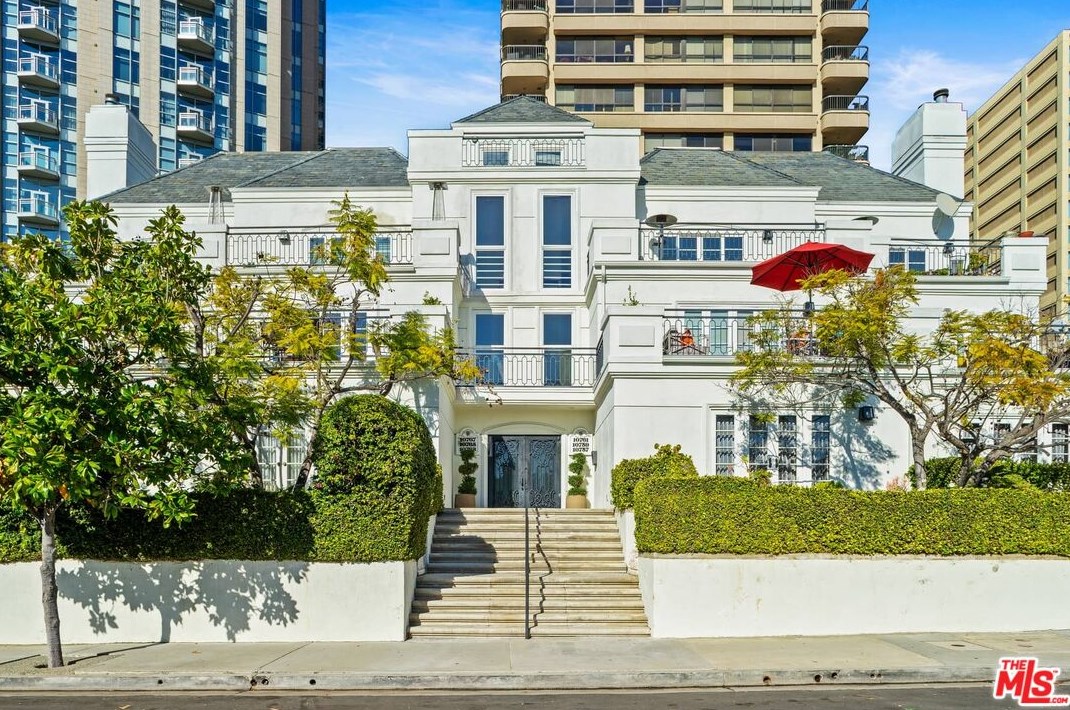 10759 Ashton Ave, Los Angeles CA 90024-5047 exterior