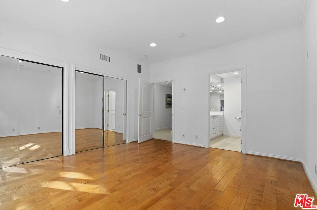 10759 Ashton Ave, Los Angeles CA 90024-5047 exterior