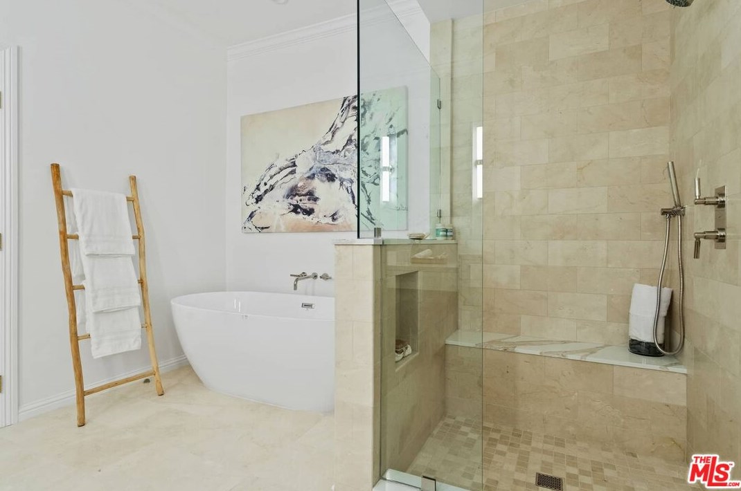 10759 Ashton Ave, Los Angeles CA 90024-5047 exterior