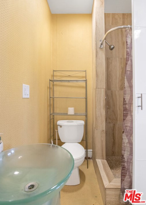 7301 Fountain Ave, Los Angeles CA  90046-5611 exterior