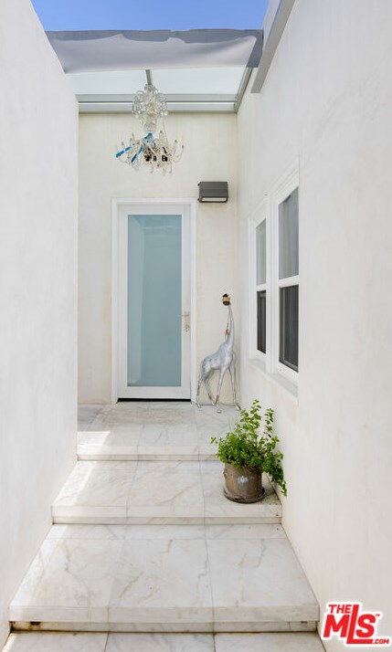 7301 Fountain Ave, Los Angeles CA  90046-5611 exterior