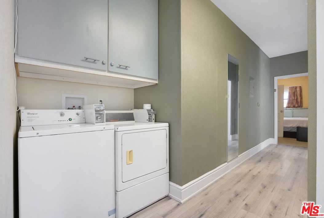 7301 Fountain Ave, Los Angeles CA  90046-5611 exterior