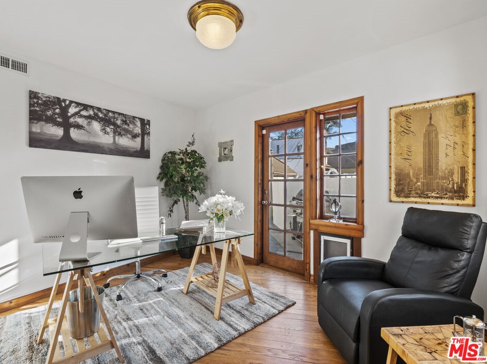 8888 Appian Way, Los Angeles CA  90046-7735 exterior