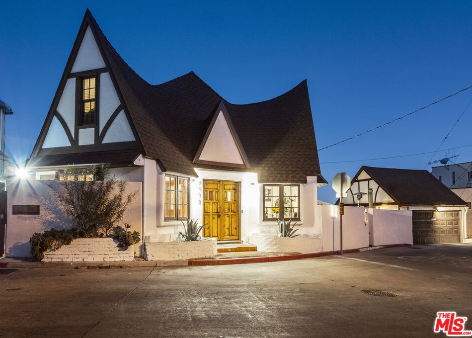 8888 Appian Way, Los Angeles CA  90046-7735 exterior