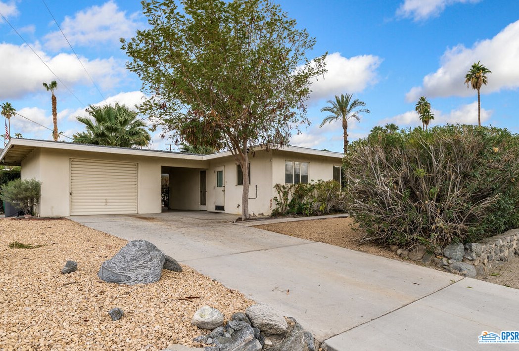 68433 San Jacinto Rd, Cathedral City CA  92234-7702 exterior