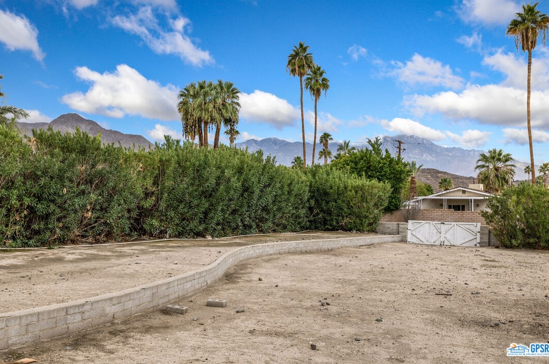 68433 San Jacinto Rd, Cathedral City CA  92234-7702 exterior