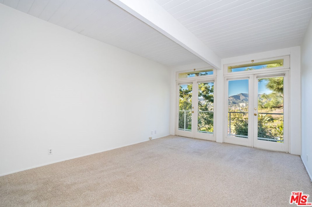 1722 Hollyvista Ave, Los Angeles CA  90027-4626 exterior