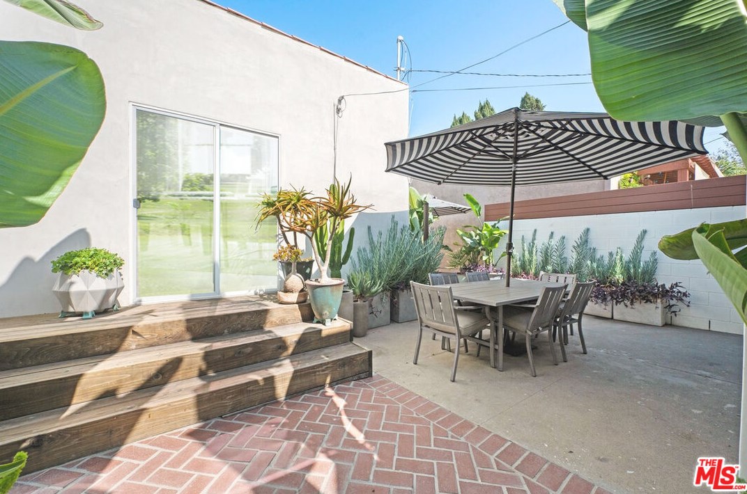 8816 David Ave, Los Angeles CA  90034-2208 exterior