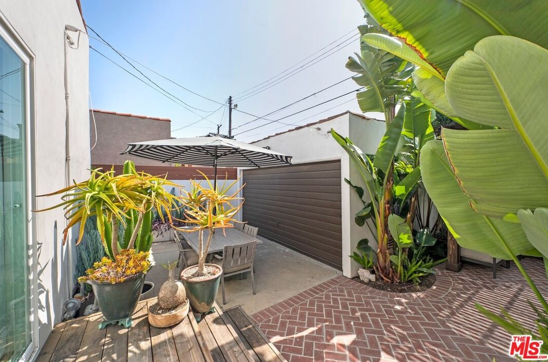 8816 David Ave, Los Angeles CA  90034-2208 exterior
