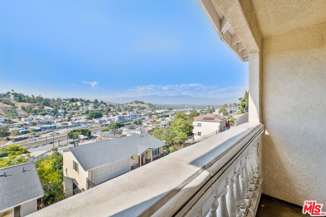 5058 Williams Pl, Los Angeles CA  90032-4016 exterior
