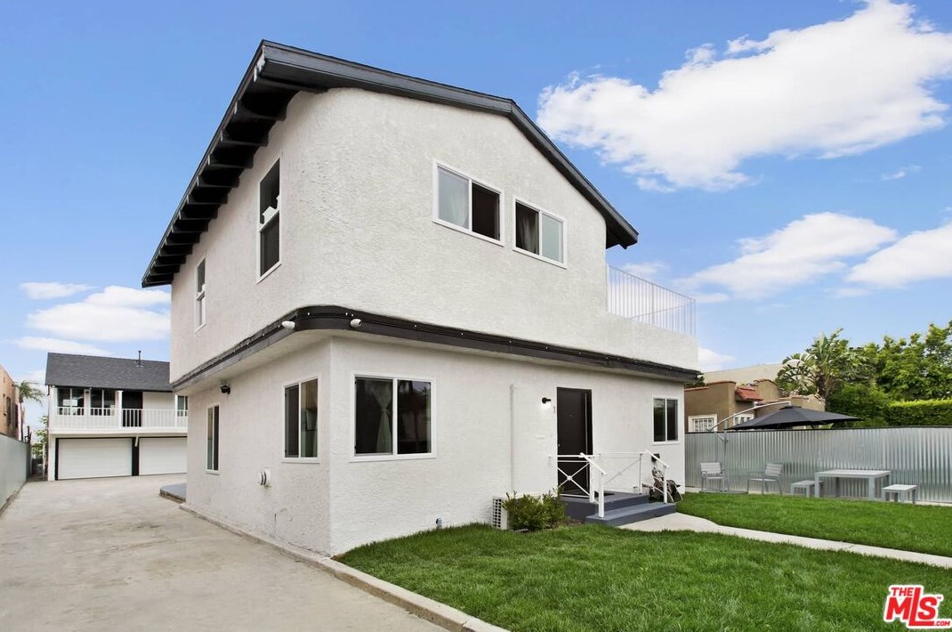 1817 Highland Ave, Los Angeles CA  90019-5513 exterior