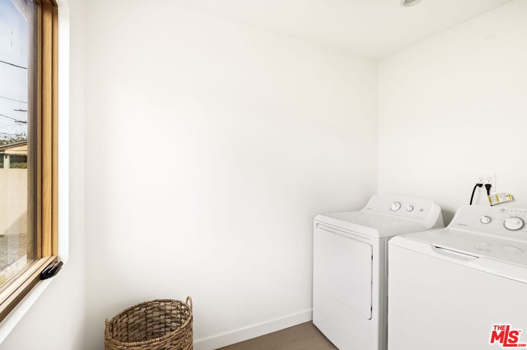 8511 Belford Ave, Los Angeles CA  90045-4315 exterior