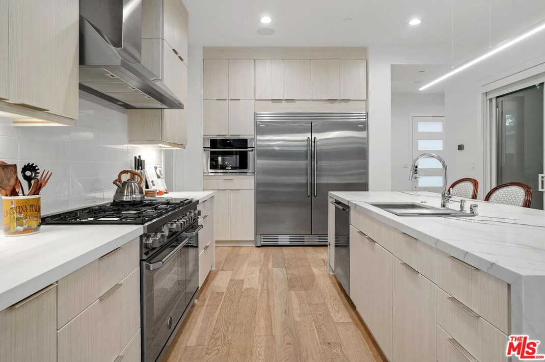 4169 Mildred Ave, Los Angeles CA  90066-5721 exterior